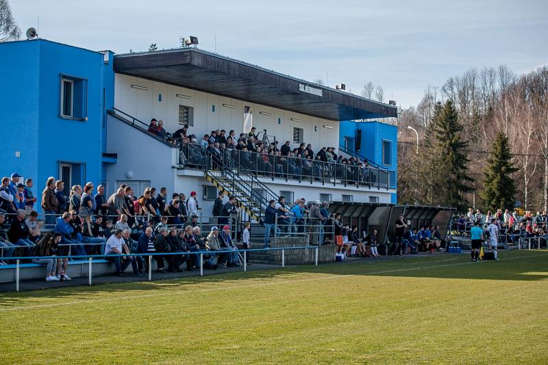 Okresní derby v divizi. Dětmarovice (v bílém) porazily Havířov 1:0.