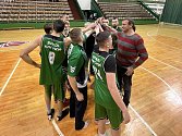 Karvinští basketbalisté potvrdili o víkendu pozici lídra druholigové skupiny C - v sobotu vyhráli v Olomouci 80:62 a v neděli v Šumperku 83:45.