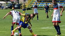 Fotbalový klub SK Stonava. V poslední přípravě před sezonou domácí hráči (ve žlutém) porazili Věřňovice 4:1.