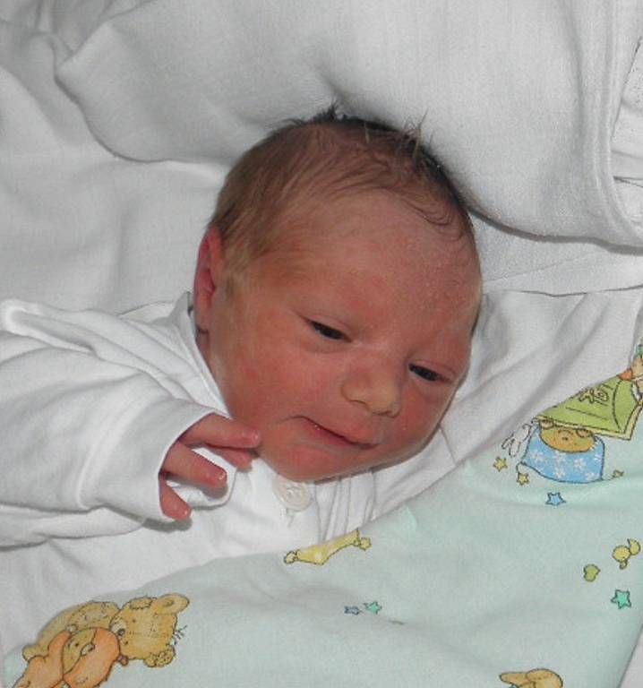 Adámek Zaremba se narodil 12. července mamince Nele Řehůřkové z Karviné. Po porodu dítě vážilo 3440 g a měřilo 50 cm.