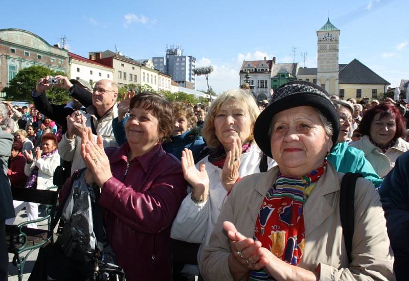 Karviňané přišli pozdravit prezidenta Miloše Zemana.