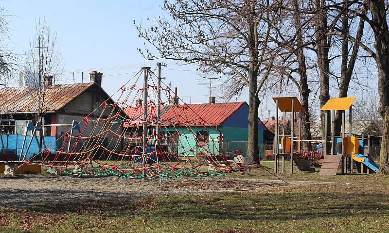 Horní Suchá. Stará hornická kolonie. dětské hřiště