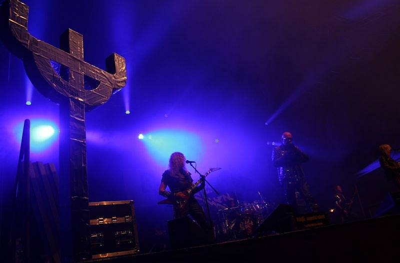 Z Hornických slavností v Karviné, zahrál revival legendárních Judas Priest.
