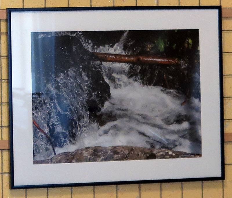 Vernisáž výstavy havířovského fotografa Josefa Talaše Voda a kámen. 