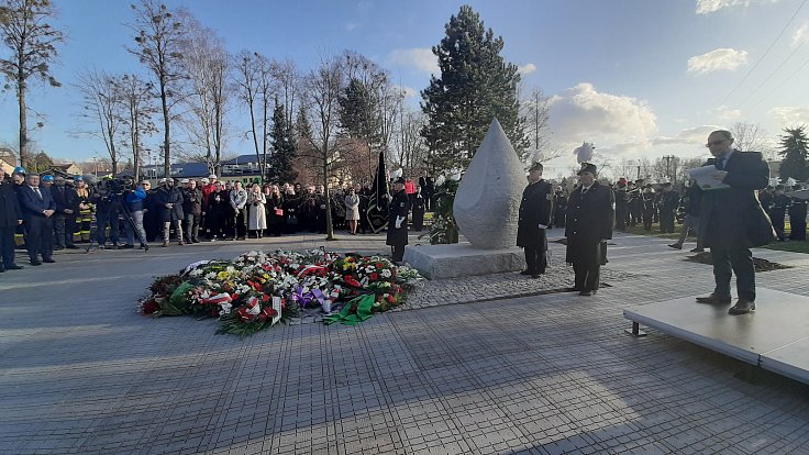 Ve Stonavě se konala vzpomínková akce na horníky, kteří před rokem zemřeli při výbuchu metanu v Dole ČSM.