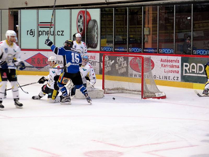 Prvoligoví hokejisté Havířova zdolali Kadaň 3:1.