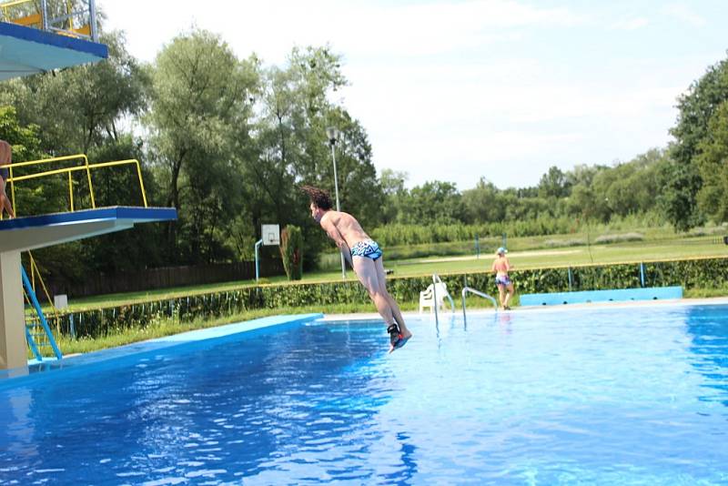 HighJump 2017 na havířovském letním koupališti. 