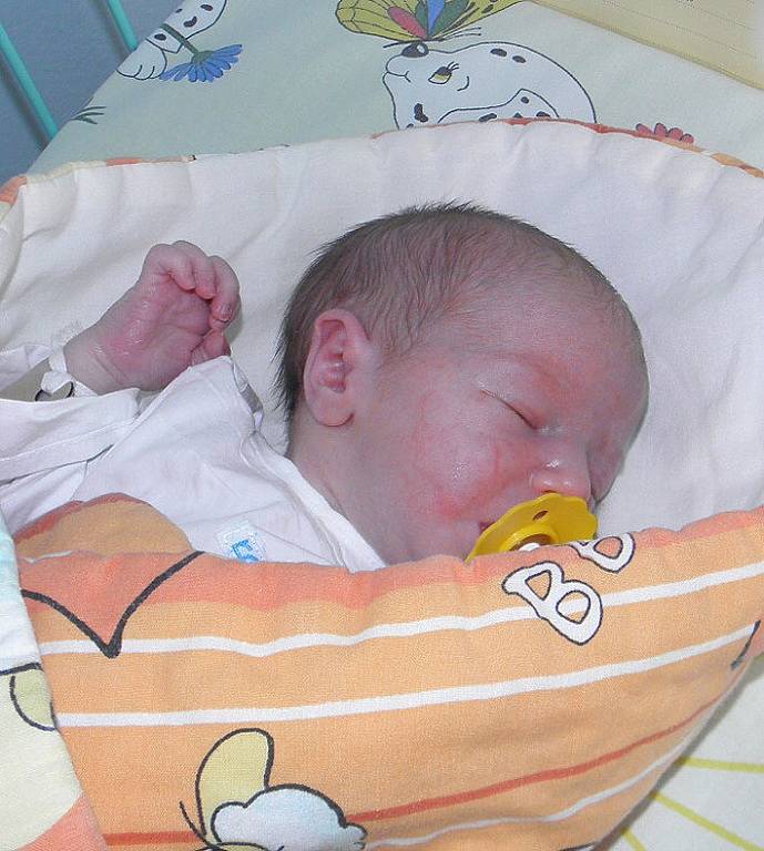 Maruška Mamulová se narodila 5. října paní Ivaně Volfové z Orlové. Porodní váha holčičky byla 2660 g a míra 48 cm. Sourozenci Prokop a Magdaléna se na miminko moc těší.