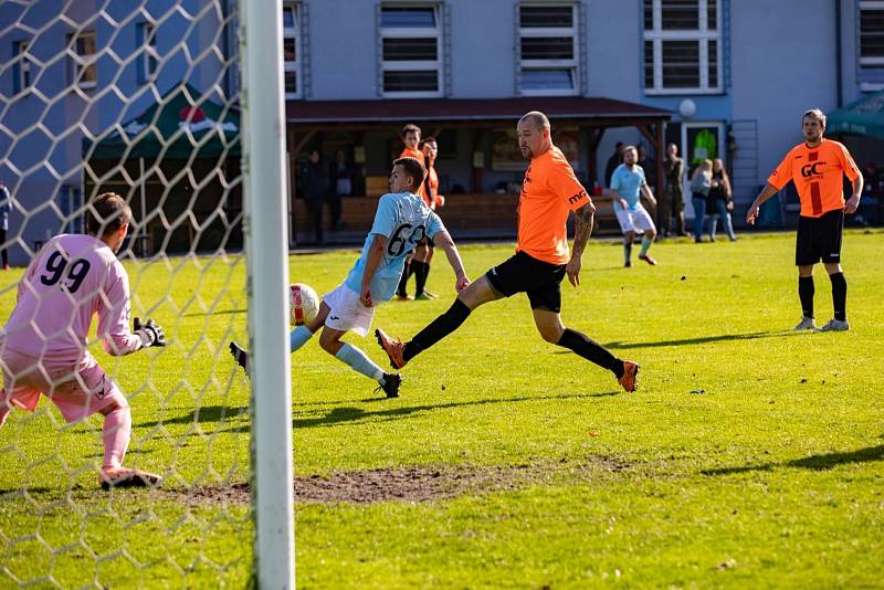 Zápas 12. kola okresního přeboru Karvinska Horní Suchá B - Gascontrol Havířov 2:3.