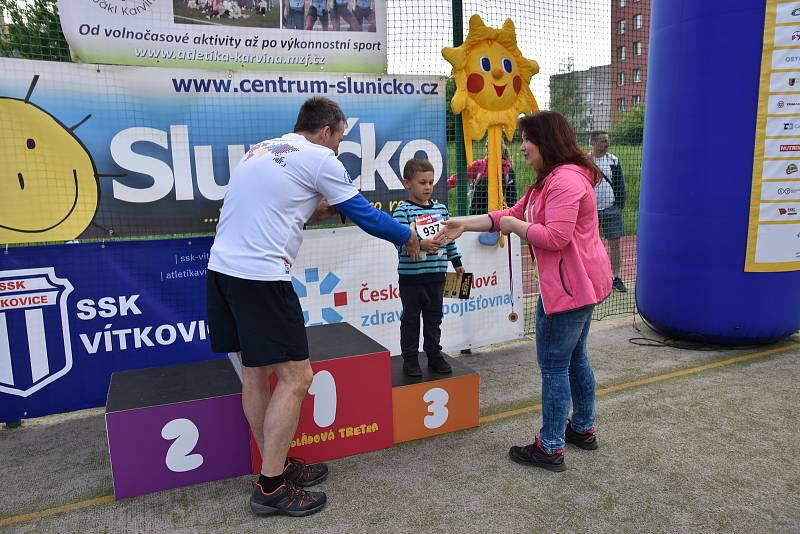 V Karviné na ZŠ U Lesa se v úterý konaly běžecké závody dětí-amatérů známé jako Čokoládová tretra.