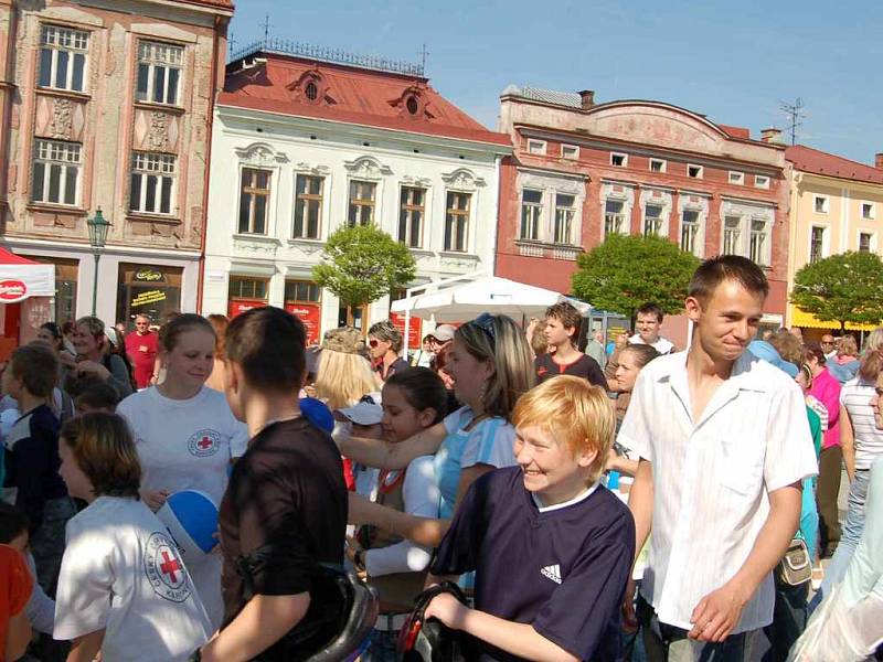 Karvinské náměstí při loňském Dni s Deníkem praskalo ve švech