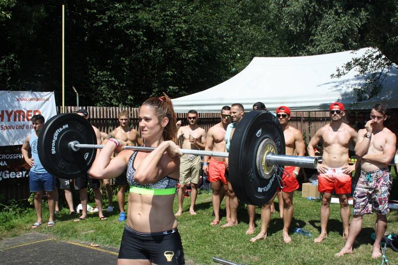 CrossFit závody Superior 14 Summer Games 2015 na letním koupališti v Havířově