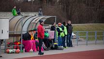 Českotěšínští fotbalisté (ve žlutém) podlehli doma Polance 0:3.