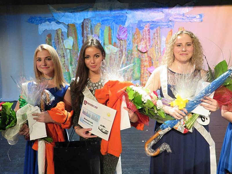 26. ročník populární soutěže o nejšikovnější a nejvtipnější středoškolačku Karvinska, Miss Karkulka 2015.