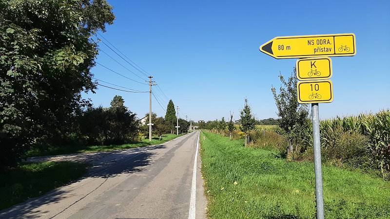 Bohumín-Šunychl. Klidná městská část, kde se rozhkládá i Kališovo jezero, centrum letní příměstské rekreace.