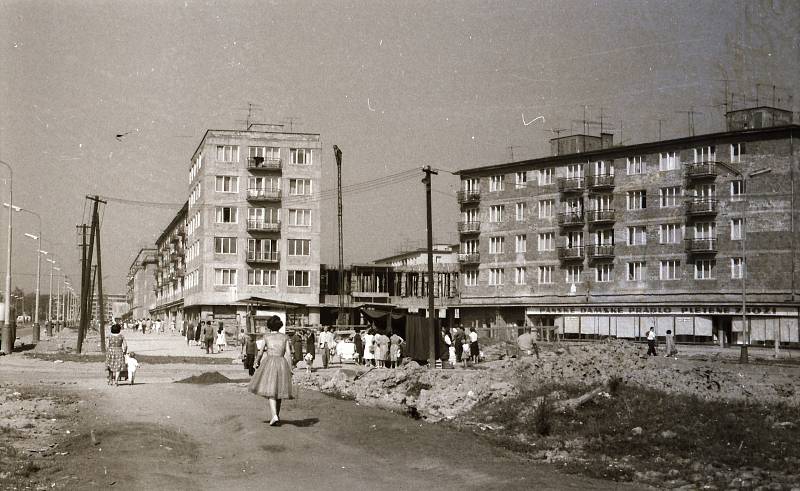 Historické fotografie zachycující výstavbu Havířova.  Foto: archiv Spolku přátel historie města Havířova