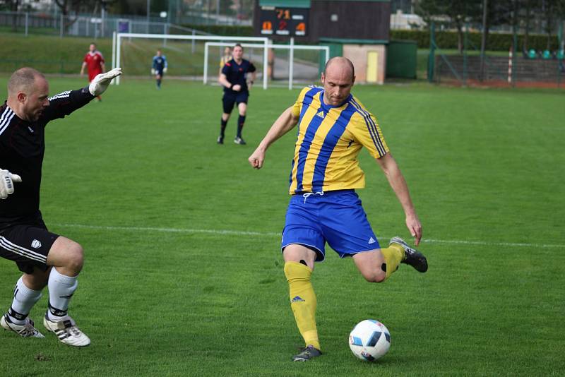 V derby Orlová - Bohumín se radovali hosté (ve žlutém).