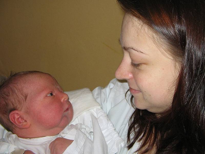 Paní Anně Pindórové z Českého Těšína se narodilo 16. 12. první miminko. Chlapeček Tobias  Gerlich po narození vážil 4 240 g a měřil 54 cm.