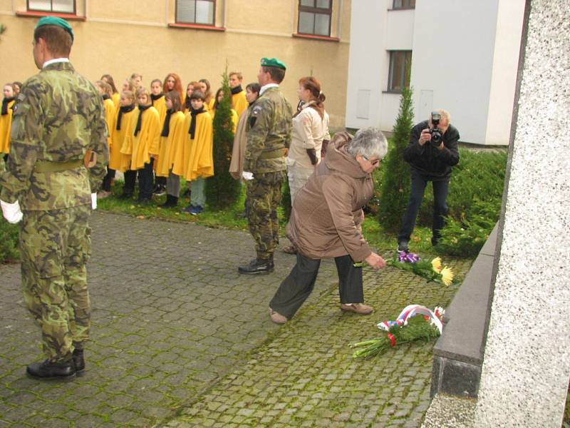 Pietní akt k výročí založení samostatného Československa. 