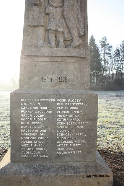 Pomník obětem 1. světové války v Karviné-Loukách. 