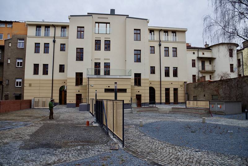 Neoklasicistní budova Muzea Těšínska opět září novotou. Zavřená byla více než 20 let.