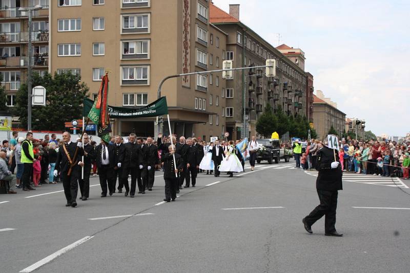 Květinové korzo slavnosti Havířov v květech 2015. 