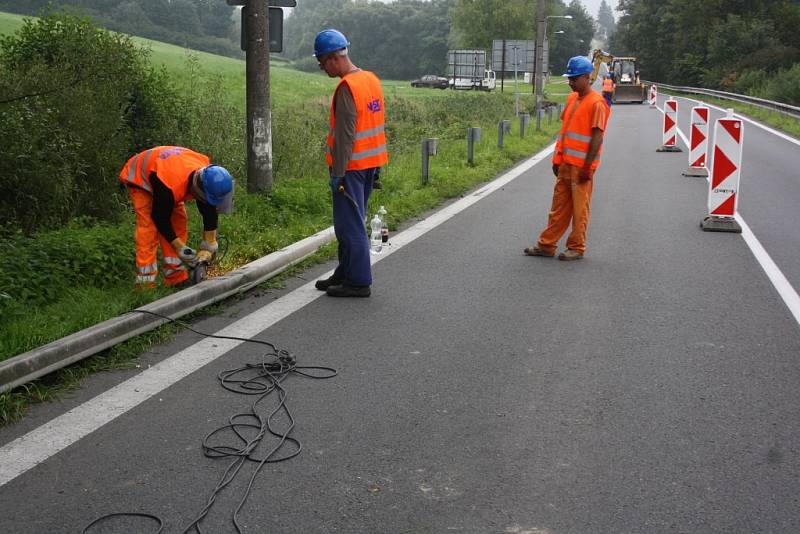 Zahájení stavby chodníku mezi Havířovem a Těrlickem. 