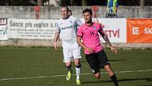 Okresní derby v divizi. Dětmarovice (v bílém) porazily Havířov 1:0.