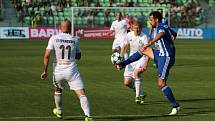 Karviná (v bílém) vs. Mladá Boleslav 1:1.