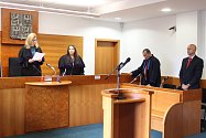 Okresní soud v Havířově vynesl 3. 10. 2019 zprošťující verdikt nad někdejším technickým náměstkem MRA a pozdějším náměstkem primátora Pavolem Jantošem v kauze zakázky na plastová okna z roku 2012.