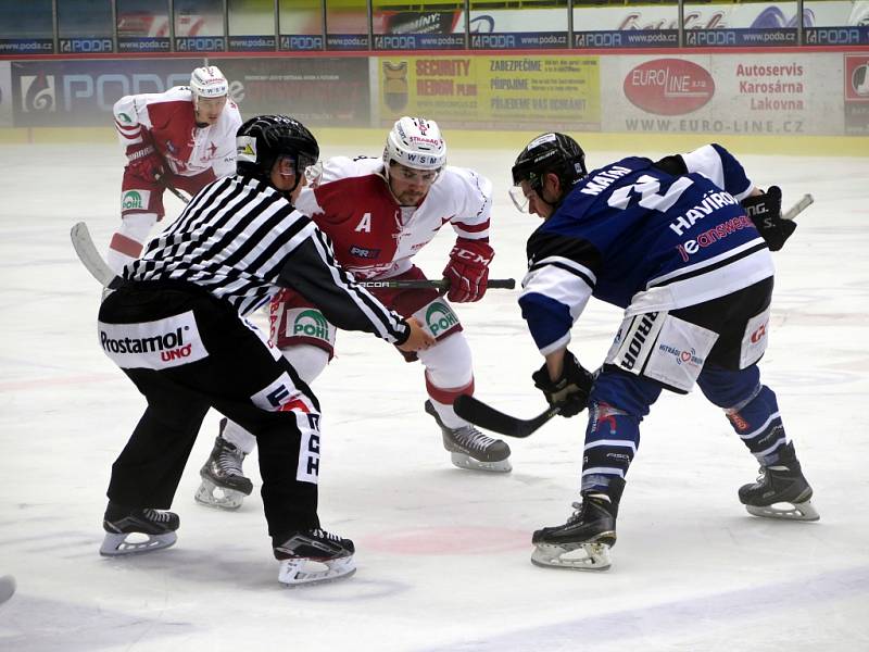 Havířov (v modrém) vynuloval Slavii.