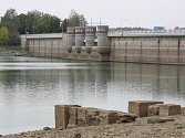 Žermanická přehrada v době sucha v roce 2015.