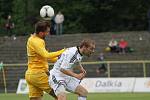 Z utkání Karviná (v bílém) - Sokolov 1:0.