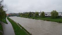 Řeka Ostravice ve Frýdku-Místku dosáhla v pátek ráno prvního povodňového stupně.