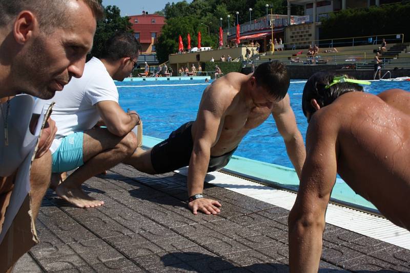 CrossFit závody Superior 14 Summer Games 2015 na letním koupališti v Havířově