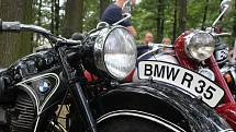 Do Bohumína se v sobotu 3. srpna 2019 sjelo na 122 historických vozů na setkání řidičů starých aut a motocyklů, které pořádal Veteran car club Ostrava.