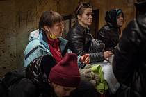 Noční vlakové spoje přivážejí ukrajinské válečné uprchlíky na nádraží, 18. března 2022 v Bohumíně. 