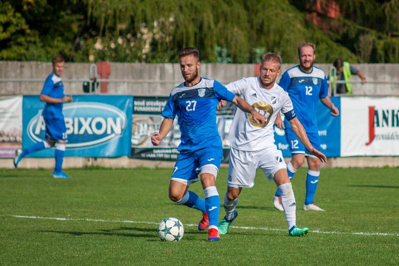 Dětmarovice (v bílém) deklasovaly sousedy z Havířova 7:2.