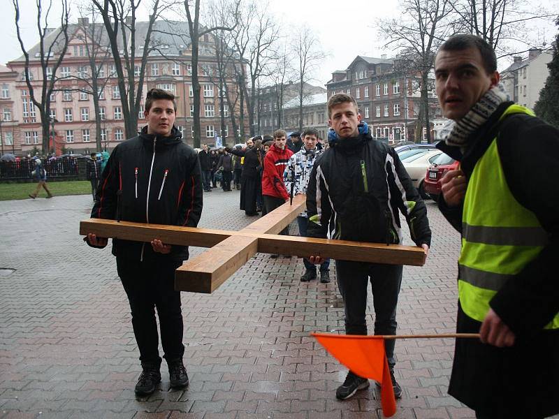 V Českém Těšíně se o víkendu koná setkání křesťanské mládeže z Moravskoslezského kraje.