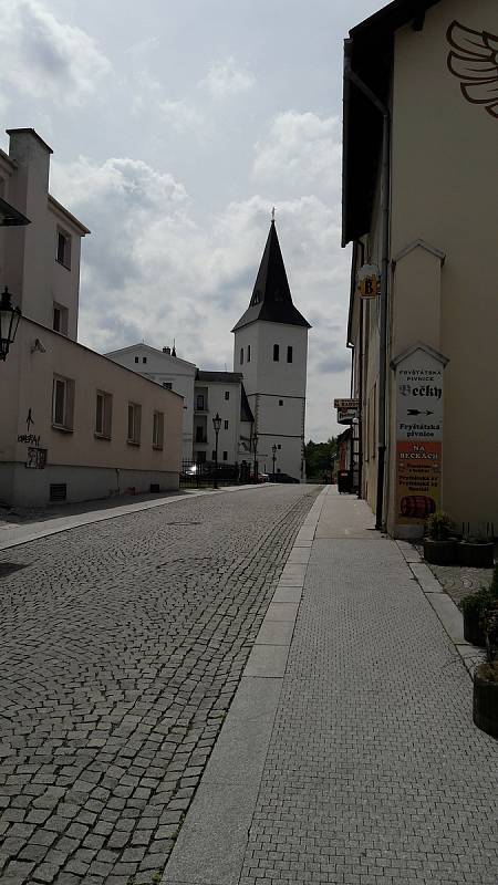 Katolická kostel Povýšení sv. Kříže v Karviné-Fryštátě.