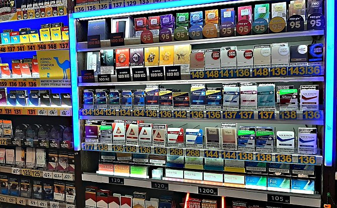 Zvýšení spotřební daně na tabák v Česku od 1. února vyvolalo větší zájem Čechů o nákupy cigaret a tabákových výrobků obecně v Polsku, kde krabička cigaret vyjde a ž o 30 korun levněji.