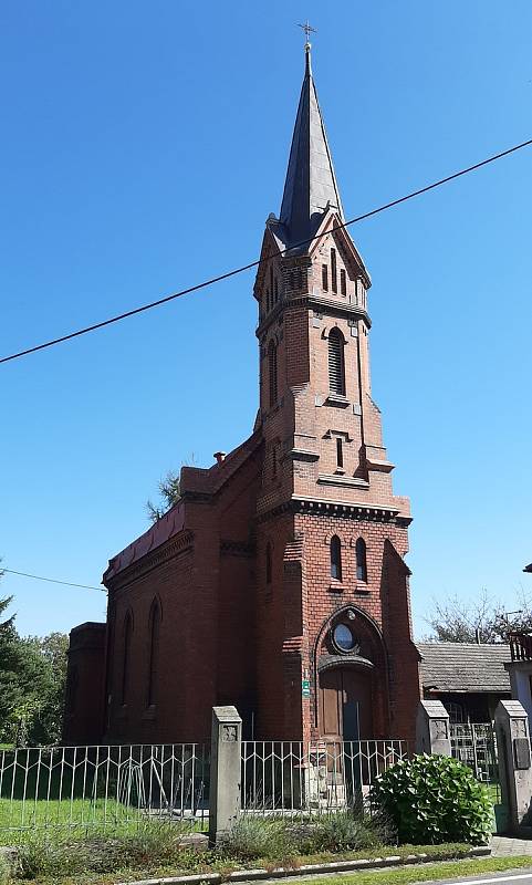 Bohumín-Šunychl. Klidná městská část, kde se rozkládá i Kališovo jezero, centrum letní příměstské rekreace. Kaple Jména Panny Marie.