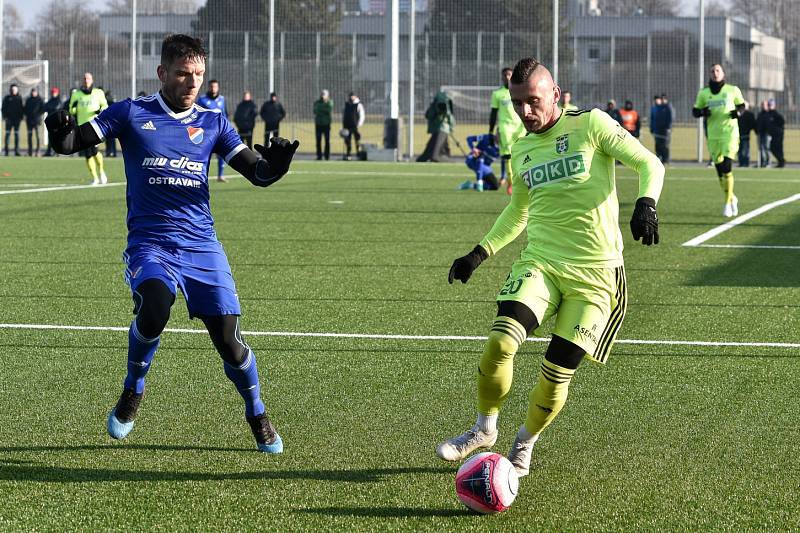 Fotbalové derby Baník Ostrava (modré dresy) - MFK Karviná 1:1.