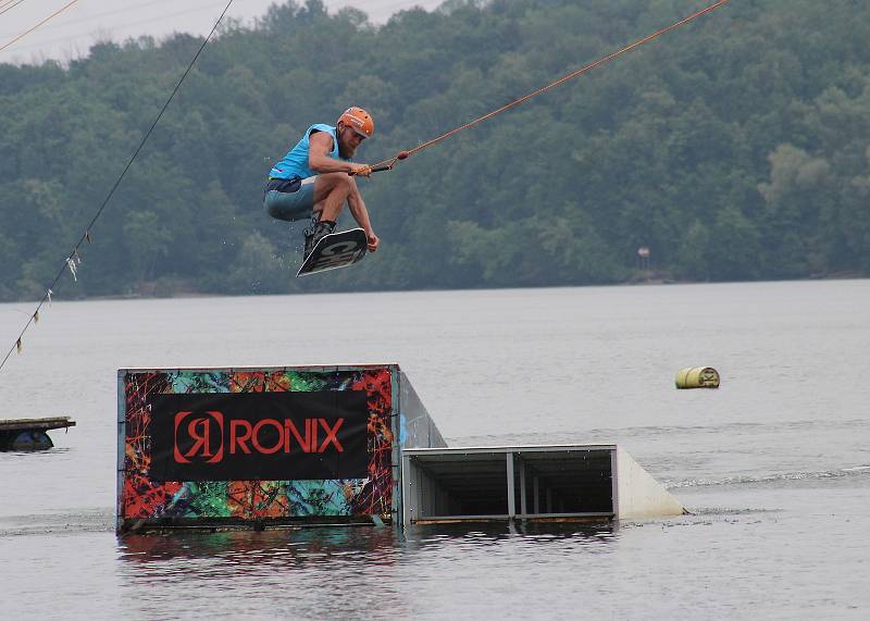 Mezinárodní závody ve wakeboardingu Blackcomb.cz Community Wake Cup, Ski & Wake Park Těrlicko, 17. července 2021.