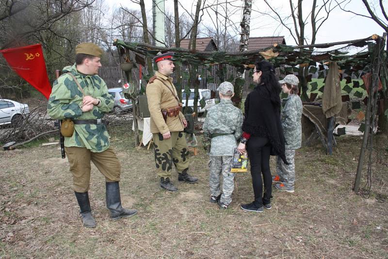 O bunkry se stará Klub vojenských historiků v Chotěbuzi. 