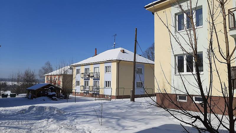 Hornická obec Stonava před 30 lety doslova vstala z popela. Dnes má necelých 2000 obyvatel a velmi dobrou infrastrukturu. Sídliště Hořany.