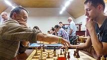 Mezi čtyřiceti českými i zahraničními šachisty a šachistkami zvítězil Piotr Piesik z Polska.