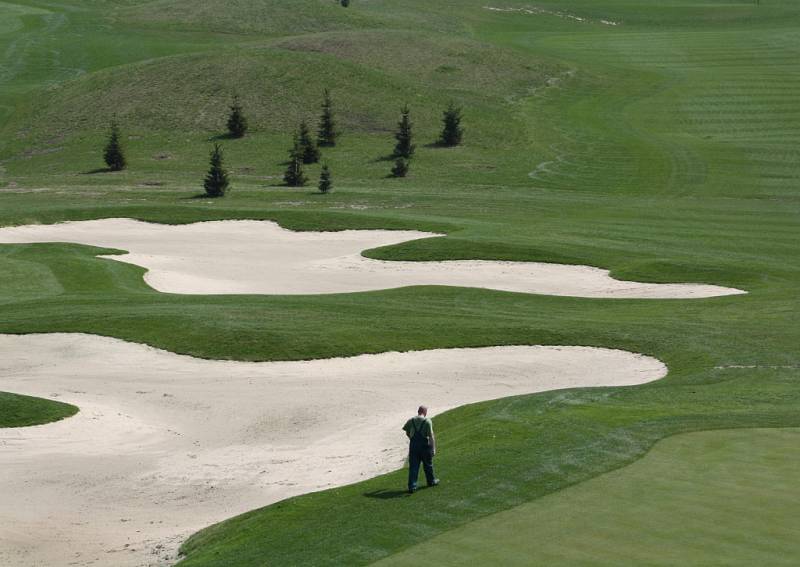 Golfové hřiště na zrekultivovaném území v Karviné-Lipinách. 