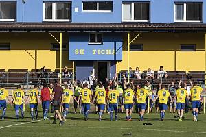 Fotbalisté SK Tichá porazili v sobotu Kopřivnici 3:2. Gólem přes celé hřiště se na tom podílel brankář Miroslav Srněnský.