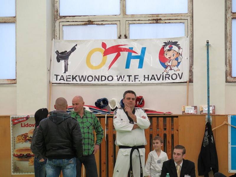 V tělocvičně Základní školy 1. máje si v sobotu dali sraz mladí sportovci, vyznavači korejského bojového umění taekwondo.